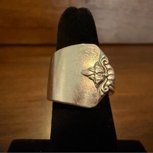 Sectional Guild Spoon Ring